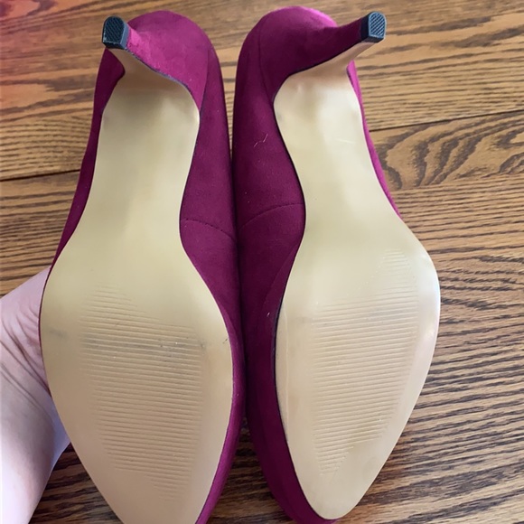 Maroon Pumps - Picture 4 of 6